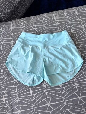 Lululemon Speed Up Mid-Rise Lined Short 4” Women’s Size 6 Mint Moment